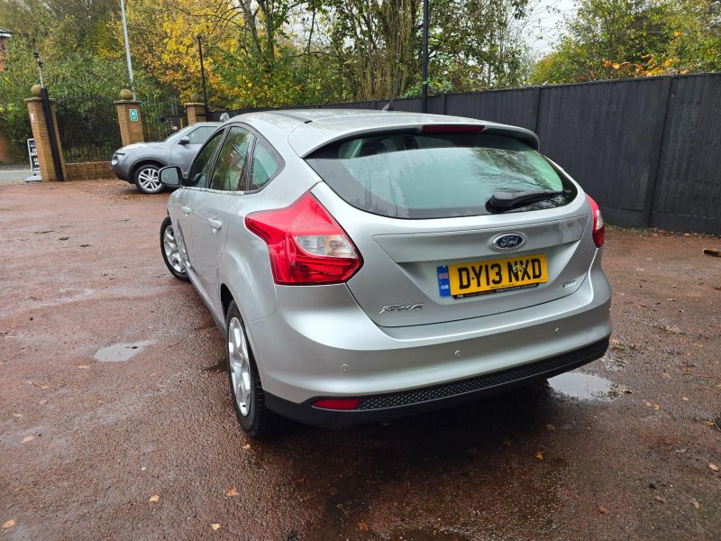 FORD FOCUS
