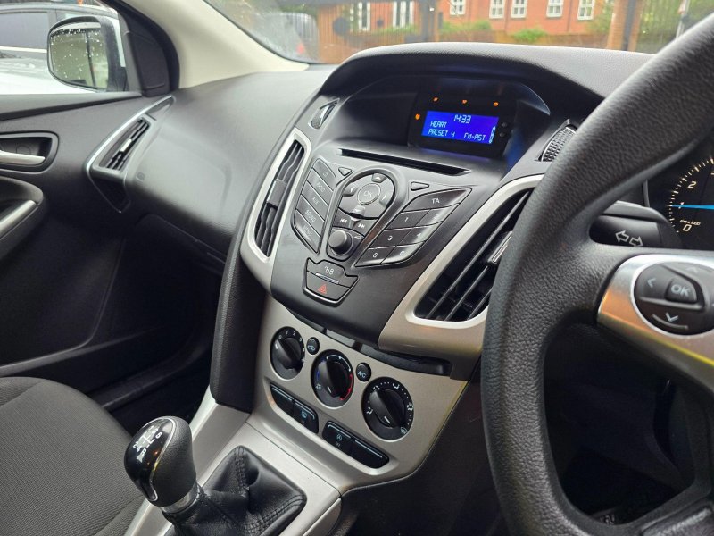 FORD FOCUS