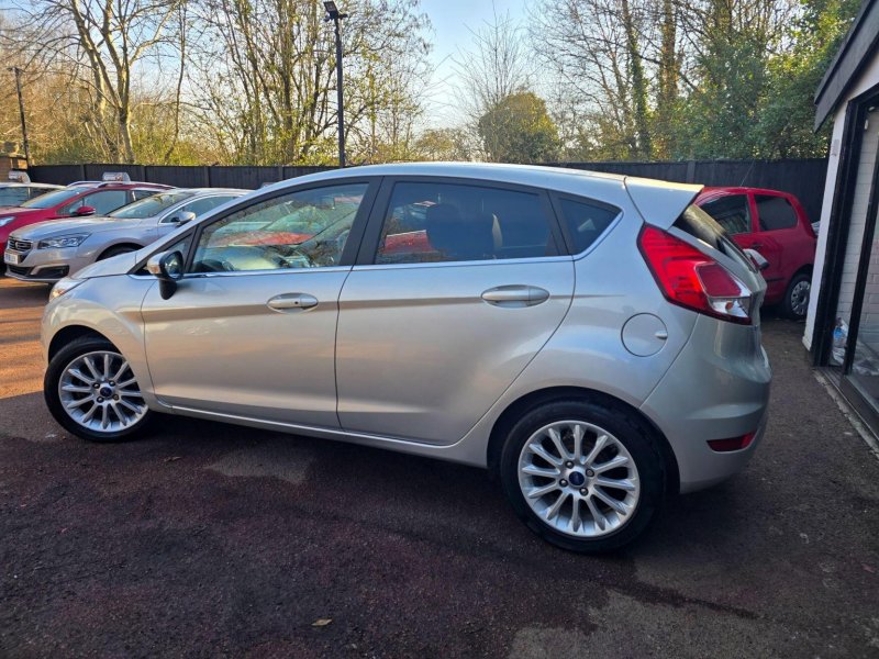 FORD FIESTA