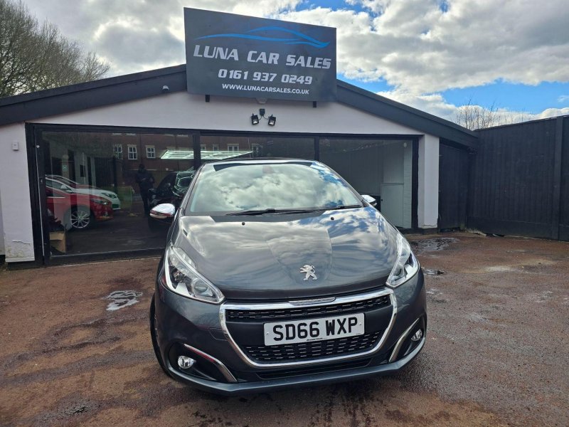 PEUGEOT 208