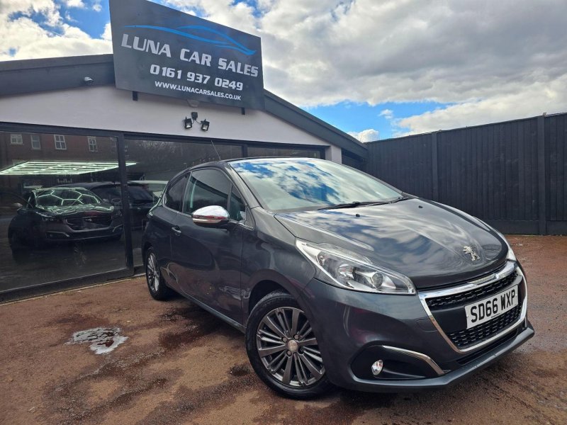 PEUGEOT 208